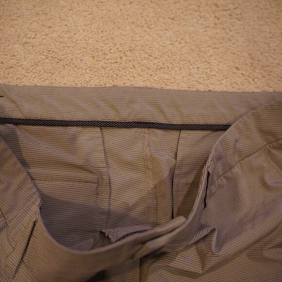 Lot 2 Vuori Pebble Shorts 38 Waist - Picture 2 of 14